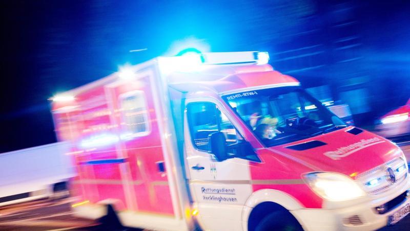 Rettungswagen im Einsatz. Foto: Marcel Kusch/dpa/Symbolbild Rettungswagen im Einsatz. Foto: Marcel Kusch/dpa/Symbolbild
