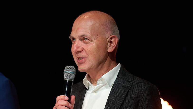 Bernd Neuendorf hat über die Vertragsgespräche mit Sportdirektor Rudi Völler gesprochen.