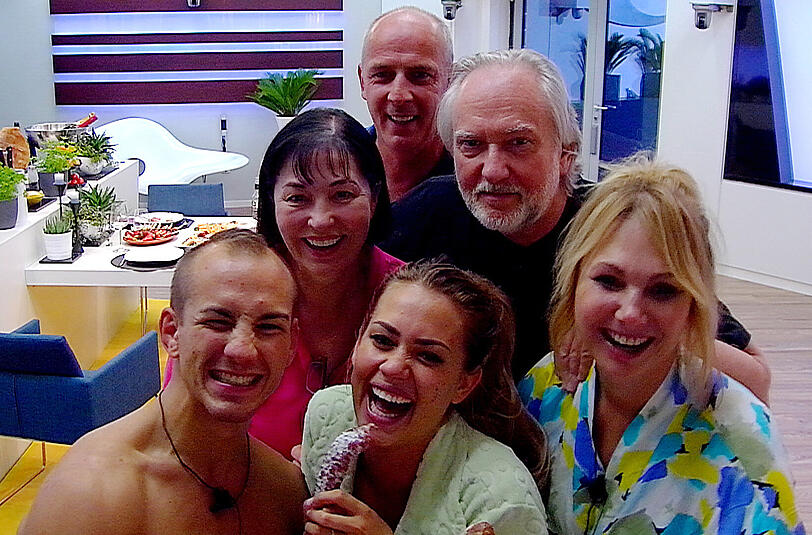 Die neuen Luxusgruppe am Sonntag: Frank, Jessica, Dolly, Isa und Joachim, sowie Mario.