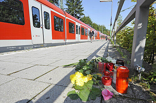Blumen für das Opfer Dominik B.