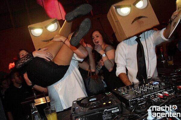 Mashup, Baby! Das neuraum wartet mit Mars- DJ. Mehr Bilder von der außergalaktischen Feierer gibt es unter: