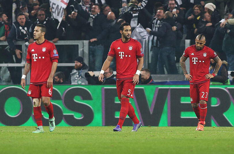 Am Ende war das 2:2 unglücklich für die Bayern - Thiago, Benatia und Vidal ärgern sich.