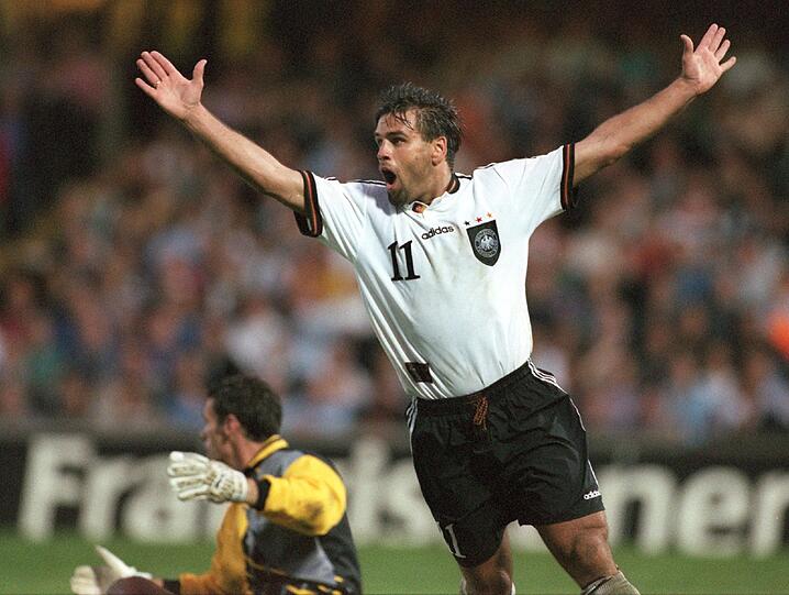 Ulf Kirsten brachte es auf genau 100 Einsätze für Deutschland (1985 bis 2000).