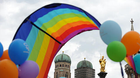 Am 9. und 10. Juli wird's wieder bunt in München - die CSU ist erstmals mit einem eigenen Wagen vertreten.