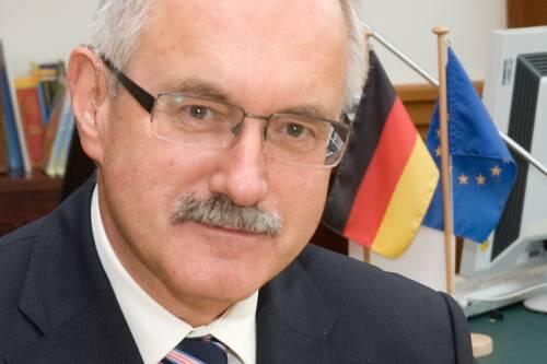 Günter Gloser muss sein Büro im Auswärtigen Amt aufgeben.