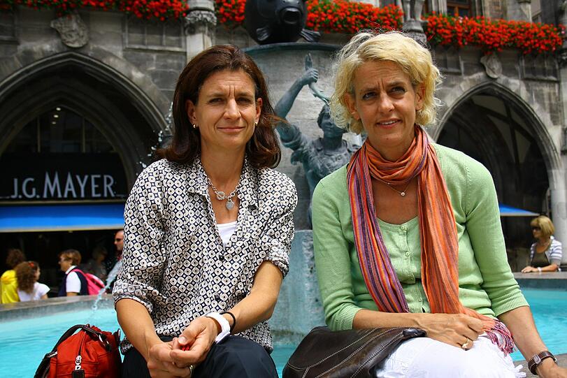 ...hier auch einmal ohne! Dafür schauen die Damen gleich etwas trauriger. Verständlicherweise.