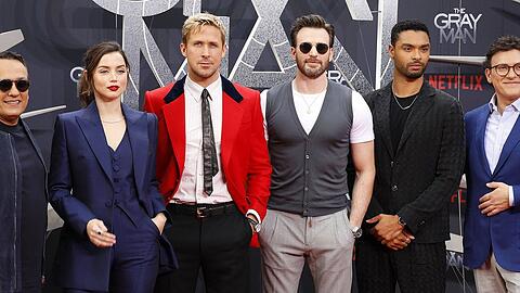 Die Stars aus "The Gray Man": Ana de Armas, Ryan Gosling, Chris Evans und Regé-Jean Page (v.l.).