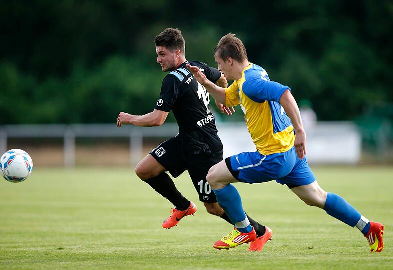 Die Löwen haben am Dienstagabend das erste Testspiel der Saison mit 13:0 beim Kreisligisten FC Leutkirch gewonnen. Die Bilder des Spiels.