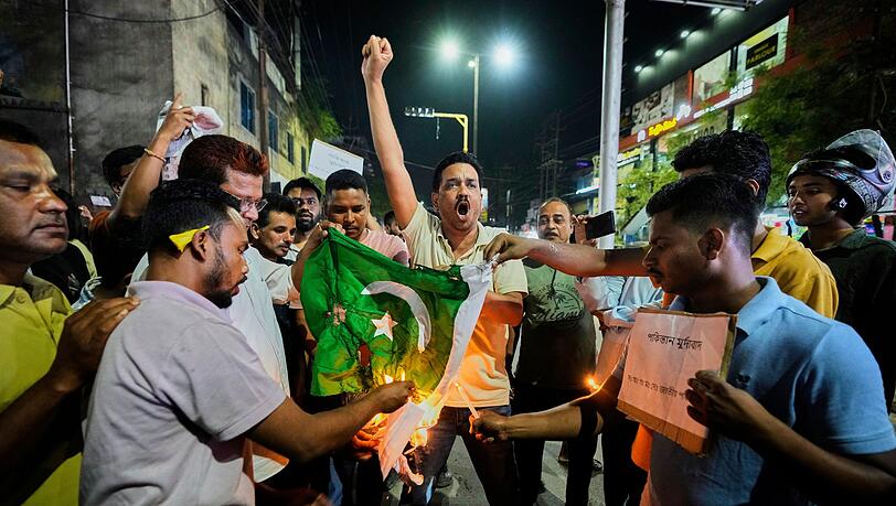 Indien ordnet Ausreise pakistanischer Bürger an. Indien ordnet Ausreise pakistanischer Bürger an.