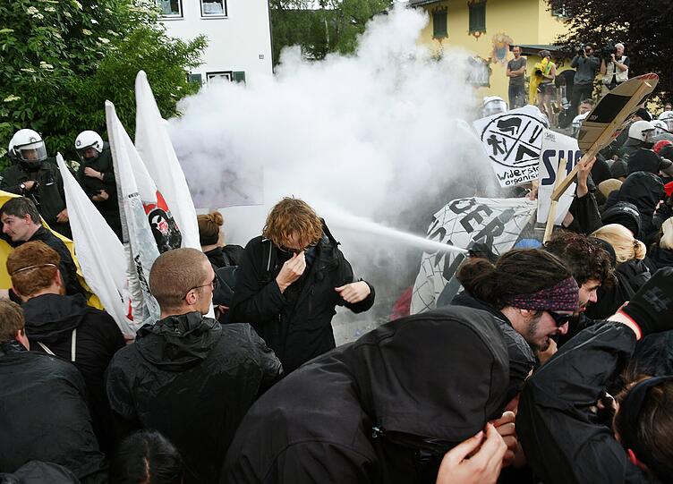 Weitere Bilder zur Anti-G/-Demo in Garmisch.