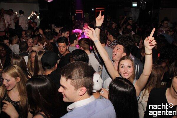 Am Pfingstsonntag war im P1 "Blackout summer Madness angesagt". Mehr Bilder finden Sie unter: www.nachtagenten.de