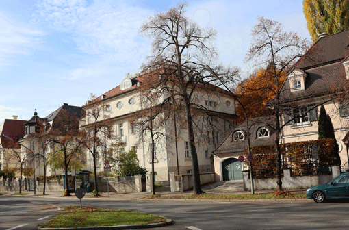 Wohnen in Bogenhausen mit seinen großen Grundstücken und der gewachsenen Tradition? Wer ko, der ko! Ein Blick in die Possartstraße.