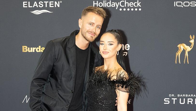 Julian Cla&szlig;en und seine Freundin Palina: Bei diesem Event war ihre Welt noch in Ordnung.