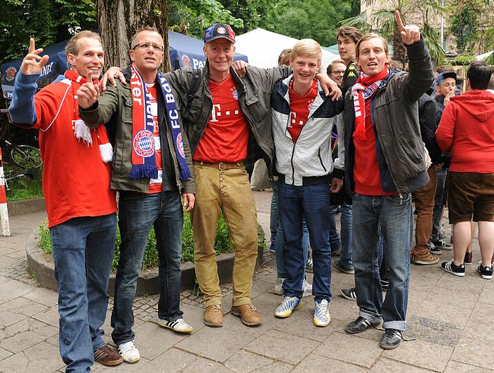 Geschichten, Fans und Skurilitäten: Stimmungsvolle Fotos aus München zum großen Finale in Wembley