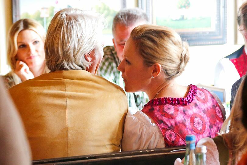 In Käfer&rsquo;s Wiesn-Schänke zeigen sich selten Menschen, die ihre Beziehung geheim halten wollen. Schon gar nicht am ersten Wiesn-Samstag.