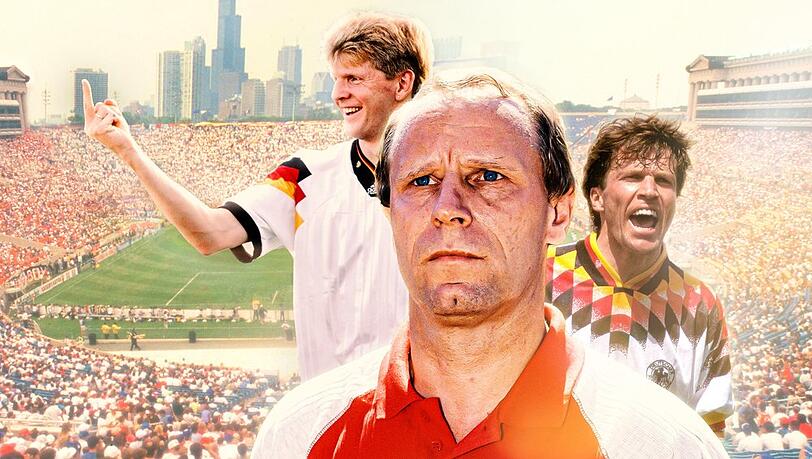 Berti Vogts muss w&auml;hrend der WM 1994 zahlreiche Krisen innerhalb der deutschen Mannschaft bew&auml;ltigen, zu sehen in der Doku-Serie "WM 1994 - Elf Helden, ein Albtraum" im Ersten.