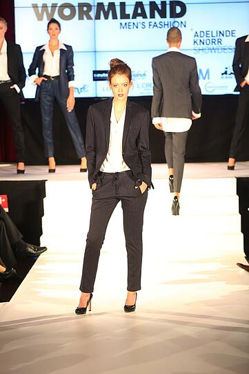 Der AZ-Modelcontest feiert Finale im Silbersaal des Deutschen Theaters. Am Ende war es Jeannie, die die Jury am meisten überzeugt hat. Die 23-Jährige ist die neue Schöne Münchnerin. Die Bilder des Galaabends zum Durchklicken.
