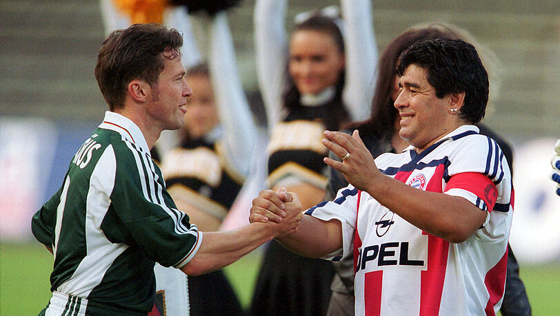 Beim Abschiedsspiel von Lothar Matthäus streifte sich kein Geringerer als Diego Maradona das Trikot des FC Bayern über. Beim Abschiedsspiel von Lothar Matthäus streifte sich kein Geringerer als Diego Maradona das Trikot des FC Bayern über.