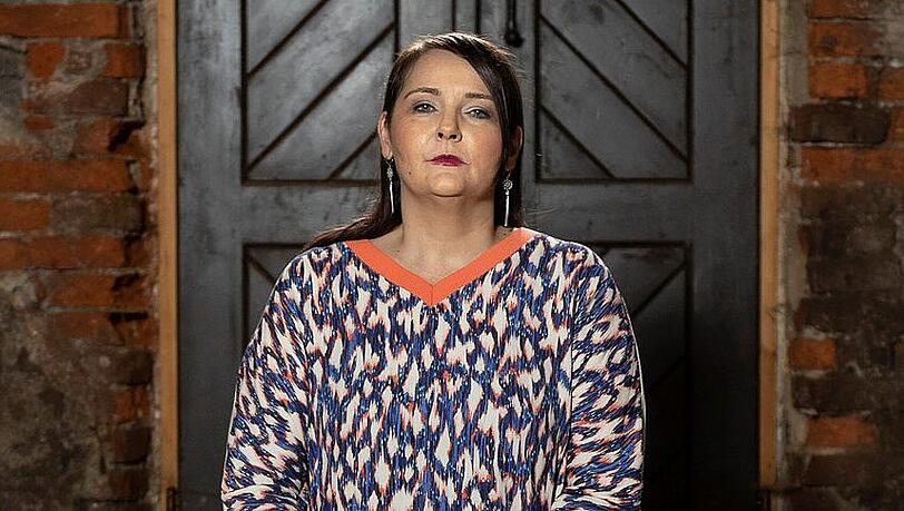 Helena Fürst wird bei "Das große Promi-Büßen" von ihren Mitstreitern angefeindet.