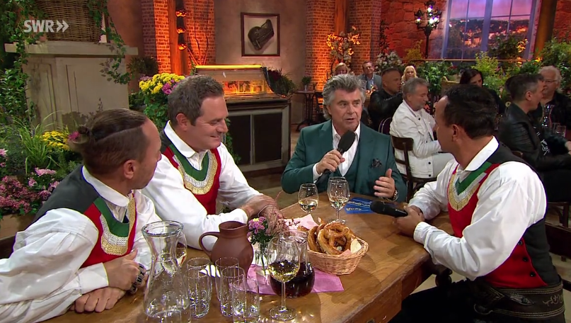 Die jungen Zillertaler beim Musikquiz mit Andy Borg. Die jungen Zillertaler beim Musikquiz mit Andy Borg.