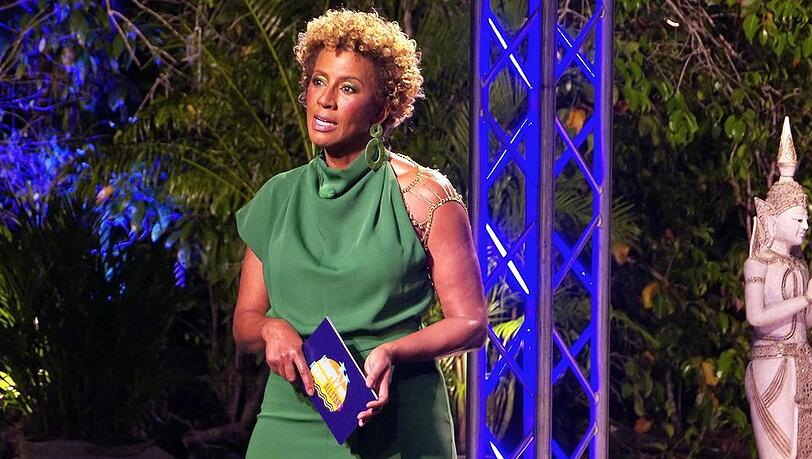 Wer fliegt in der ersten "Stunde der Wahrheit" mit Arabella Kiesbauer?