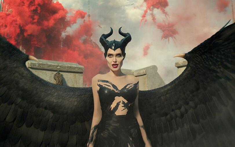 Maleficent (Angelina Jolie) schreitet zur Tat, um den Untergang der Feen zu verhindern. Maleficent (Angelina Jolie) schreitet zur Tat, um den Untergang der Feen zu verhindern.