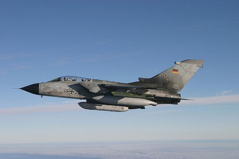 Ein Tornado der Luftwaffe während einer Aufklärungsmission. Jetzt soll sich die Bundeswehr auch im Kampf gegen den IS beteiligen.