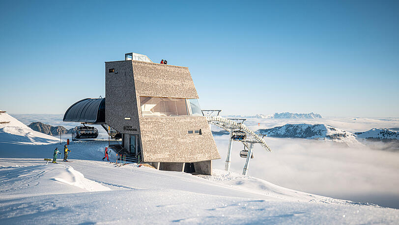 Der 360 Grad View Tower "Top of Alpbachtal“ auf 2.030 Metern – ein komplett aus Holz gebauter Aussichtsturm mit handgefertigten Alpbacher Schindeln bietet ein unvergessliches Panorama. Der 360 Grad View Tower "Top of Alpbachtal“ auf 2.030 Metern – ein komplett aus Holz gebauter Aussichtsturm mit handgefertigten Alpbacher Schindeln bietet ein unvergessliches Panorama.