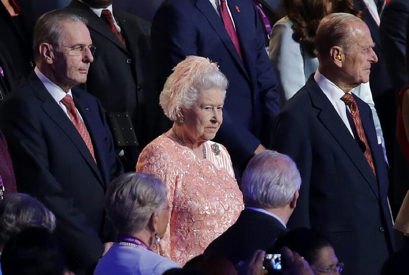 Queen Elizabeth II bei der Eröffnung.