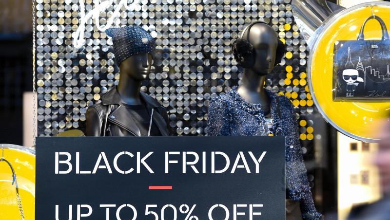 Immer mehr Online-Händler machen aus dem Rabatt-Festival Black Friday am 29. November eine ganze Sonderangebotswoche - oder gar einen Black-Friday-Monat. Immer mehr Online-Händler machen aus dem Rabatt-Festival Black Friday am 29. November eine ganze Sonderangebotswoche - oder gar einen Black-Friday-Monat.