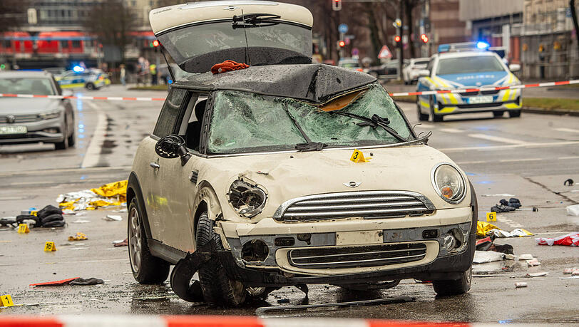 Am 13. Februar 2025 war Farhad N. mit seinem Mini Cooper in das Ende eines Verdi-Demonstrationszuges gerast. &Uuml;ber 20 Verhandlungstage in dem Prozess um ihn und seine Tat sind bereits vergangen. Nun soll sein Vernehmungsvideo Antworten liefern.