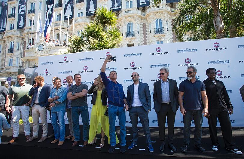 Der All-Star-Action-Cast präsentiert sich bei den 67. Filmfestspielen in Cannes bei einem Fototermin für "The Expendables 3".