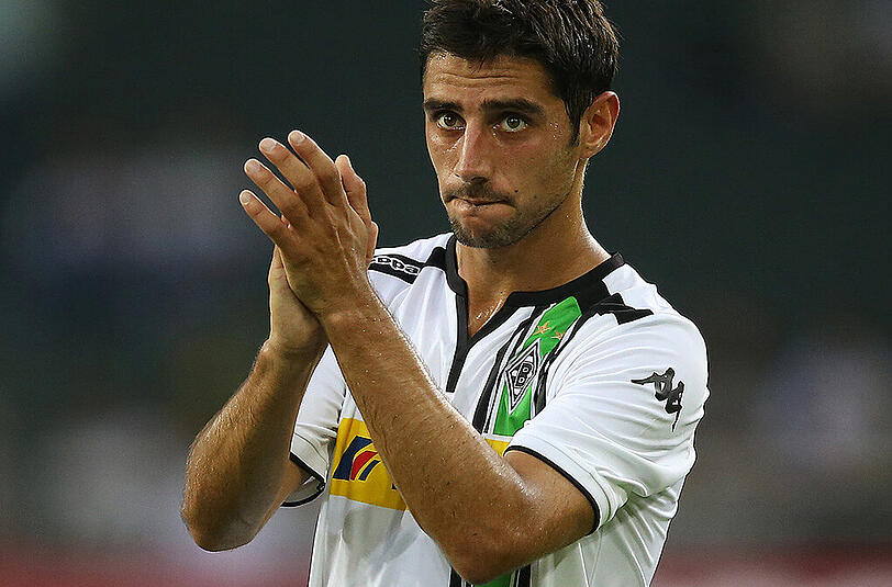 Für drei Millionen Euro Ablöse verpflichtete Borussia Mönchengladbach Lars Stindl (26) von Hannover 96 - eine Ausstiegsklausel in Stindls Vertrag ermöglichte dieses Schnäppchen. Nach fünf Jahren bei 96 unterschrieb der einstige U21-Nationalspieler bis 2020 in Gladbach.