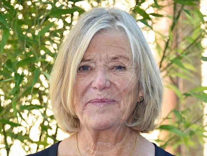 Die Schauspielerin Jutta Speidel kommt zu einem Empfang des FilmFernsehFonds Bayern (FFF Bayern). Foto: Ursula Düren/dpa/Archivbild