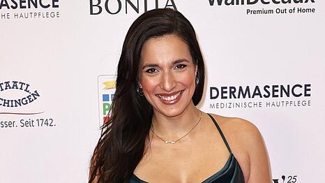 Sally &Ouml;zcan ist frisch verliebt.