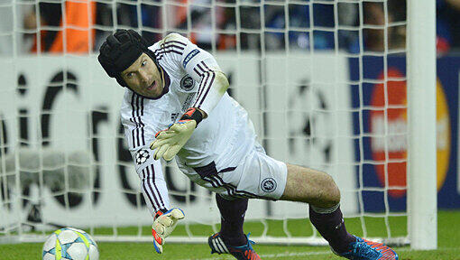 Cech moechte mit dem FC Chelsea erneut die Champions League gewinnen. "Das Ganze war wirklich ein tolles Gefuehl, und wir haben nur noch einen Wunsch: es erneut zu spueren", sagte der 30 Jahre alte Torhueter vor dem zweiten Gruppenspiel am Dienstag (02.10.12) in der Koenigsklasse gegen das daenische Team FC Nordsjaelland Cech moechte mit dem FC Chelsea erneut die Champions League gewinnen. "Das Ganze war wirklich ein tolles Gefuehl, und wir haben nur noch einen Wunsch: es erneut zu spueren", sagte der 30 Jahre alte Torhueter vor dem zweiten Gruppenspiel am Dienstag (02.10.12) in der Koenigsklasse gegen das daenische Team FC Nordsjaelland