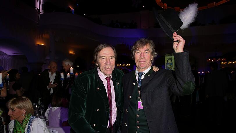 Günter Netzer und Prinz Leopold von Bayern beim "Filserball 2014" im Löwenbräukeller Günter Netzer und Prinz Leopold von Bayern beim "Filserball 2014" im Löwenbräukeller