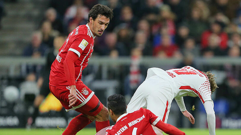Mats Hummels NOTE 3: So energisch wie beim Pokalspiel gegen RB-Sportdirektor Ralf Rangnick musste Hummels nicht eingreifen. Leipzigs Offensive fand kaum statt. Vergab eine gute Kopfballchance (43.).