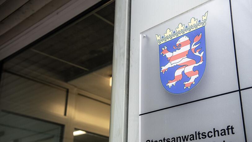 Die Staatsanwaltschaft ermittelt wegen dreifachen Mordverdachts. (Symbolbild)