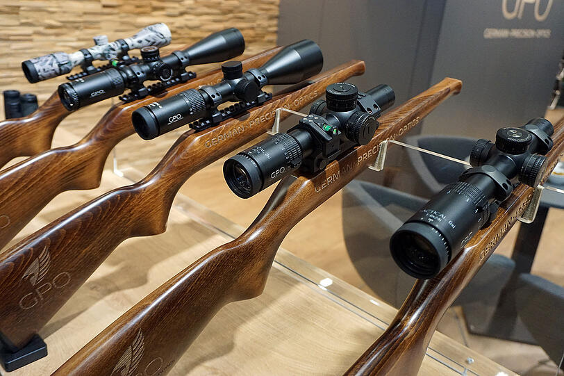 Ziel-Optiken spielen auf der Messe natürlich eine große Rolle.