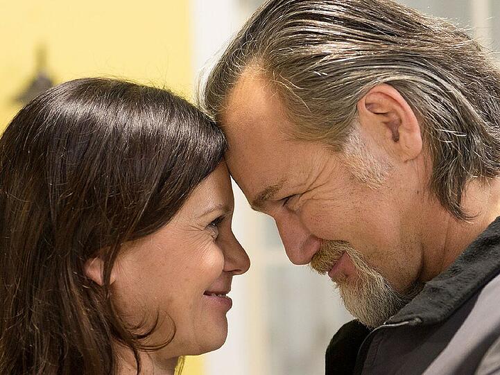 "Unter uns": Robert und Irene finden endlich zusammen