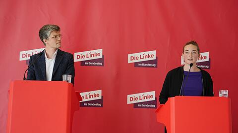 Linke-Politikerin Violetta Bock und Rechtsanwalt Johannes Franke in Berlin. Hat die Linke vor Gericht Erfolg?