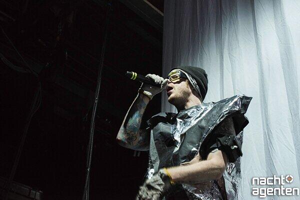 Hip-Hop a la Deichkind. Bilder von der fulminanten Show am 23.11 im Zenith in München.
