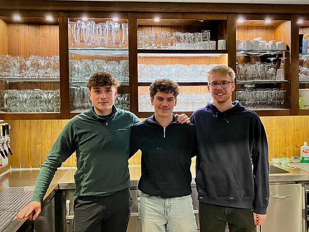 Aziz R&ouml;&szlig;el (v.l.), Simon Kastenberger und Simon Angele vom Verein "Studenten im Olympiazentrum".