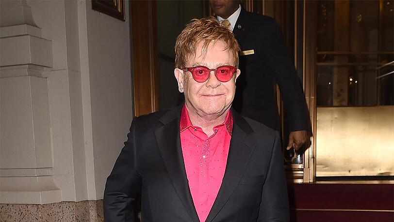 Künftiger Literaturnobelpreisträger?
Elton John schreibt seine Memoiren Künftiger Literaturnobelpreisträger?
Elton John schreibt seine Memoiren