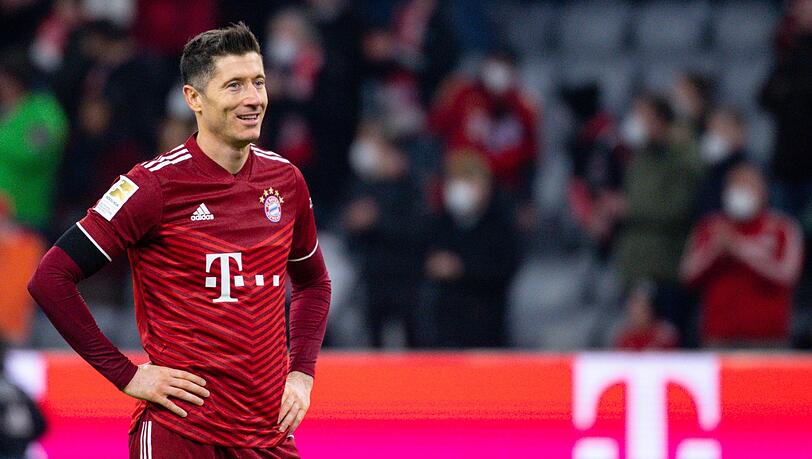 Der FC Bayern München setzt auch in Freiburg auf Stürmerstar Robert Lewandowski.
