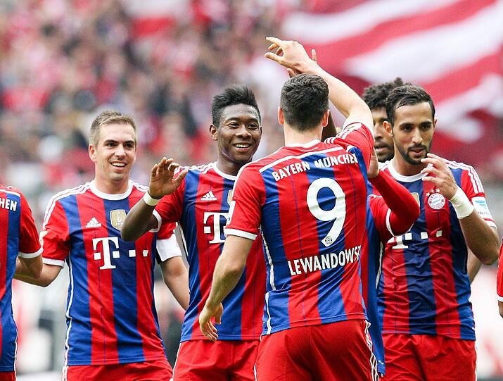 Aber die Wiesn wäre ja nicht die Wiesn, wenn nicht noch Kurioseres seinen Weg ins Fundbüro finden würde: etwa vier Eintrittskarten zum Fußballspiel FC Bayern gegen Hannover 96. Ein teurer Spaß.