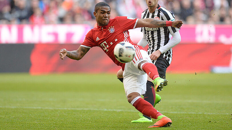 Douglas Costa: Zwei Jahre blieb der Brasilianer in München &ndash; die erste Spielzeit hui, die zweite eher pfui. Kam für 30 Millionen Euro aus Donezk, die Bayern verliehen ihn in der aktuellen Transferphase an Juventus Turin.