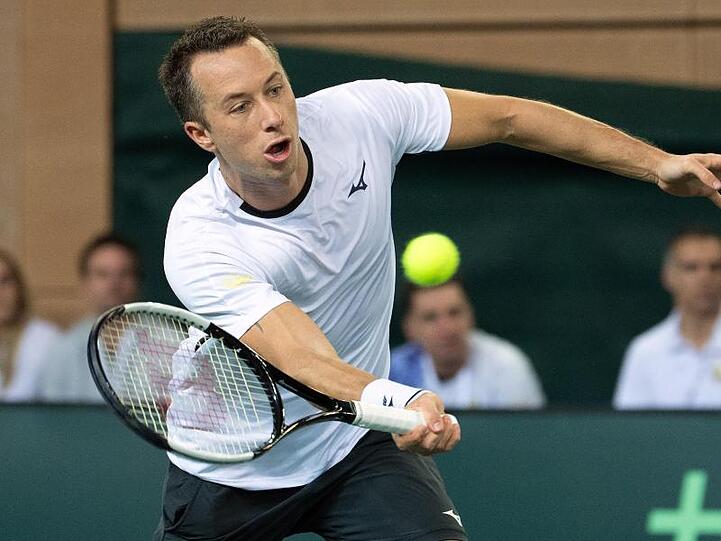 Tennisspieler Philipp Kohlschreiber in Aktion. Foto: Federico Gambarini/dpa/Archivbild