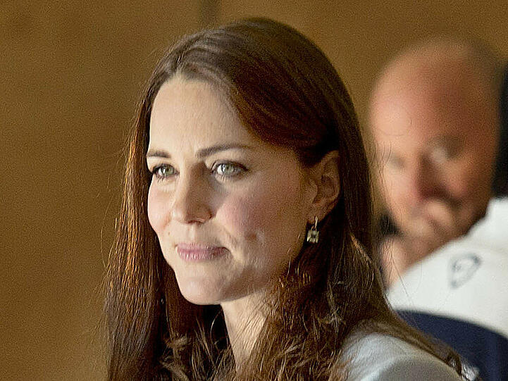 Anfang des Jahres versuchte Herzogin Kate ihr süßes Bäuchlein noch unter einem Mantel zu verstecken